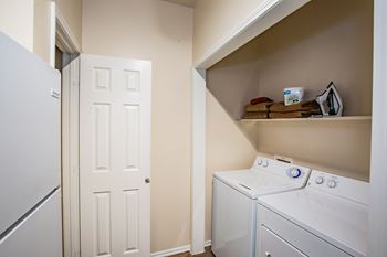 Apartments in Northglenn CO with Washer and Dryer